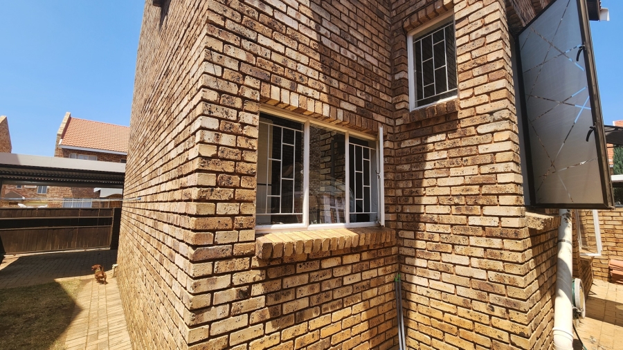 To Let 3 Bedroom Property for Rent in Baillie Park North West